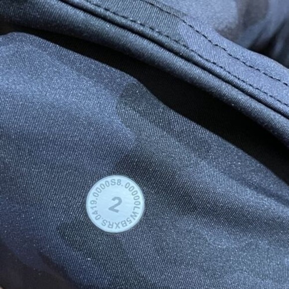 Lululemon Womens Size 2 Fast Free Tight II 25" Non-Reflective Nulux Gray Camo - Picture 14 of 16